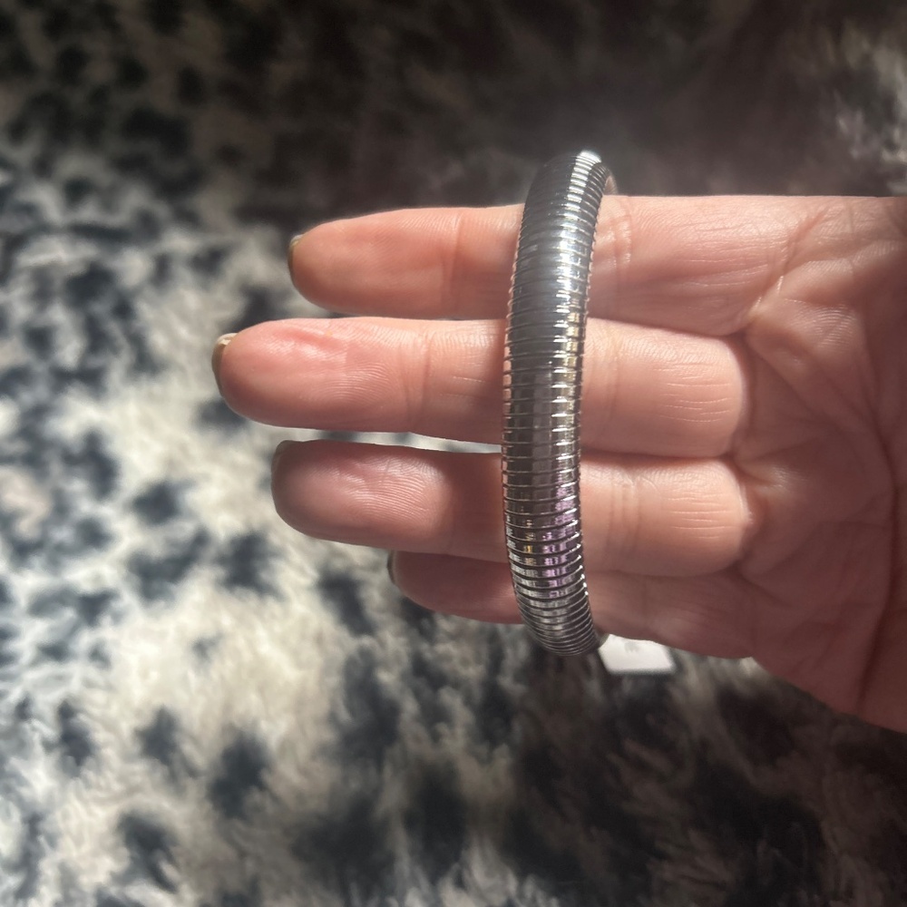 Embraceable Bracelet Sliver - Picture 2 of 2